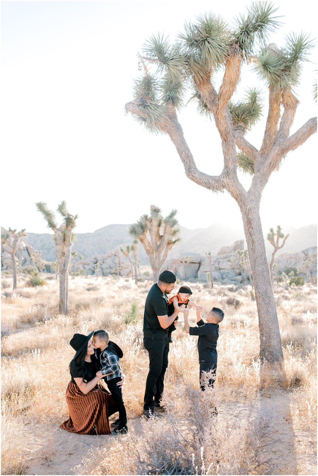 The Gonzales Family // Joshua Tree Family Photography - tracyrinehart.com